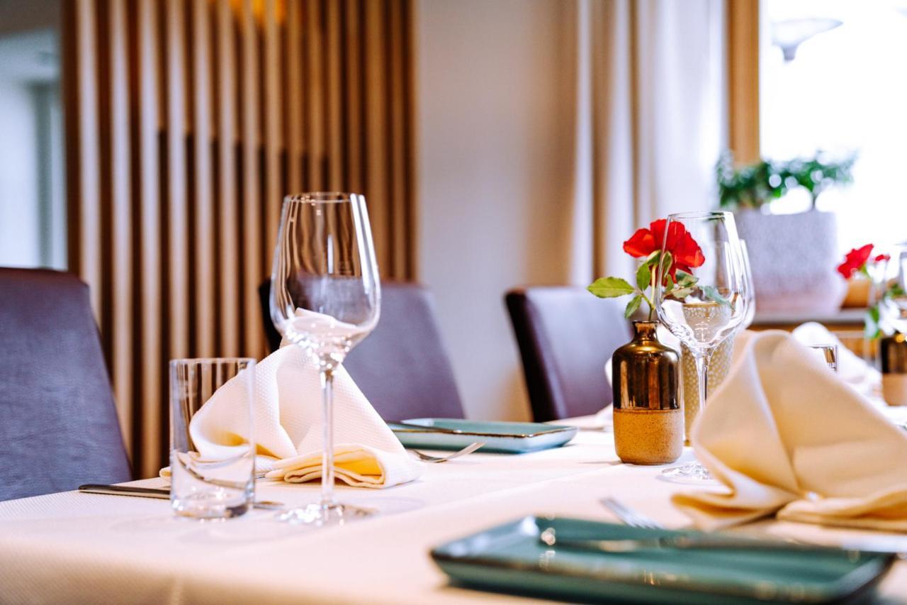 Roussel - Hotel Restaurant 베른카슈텔쿠에스 외부 사진
